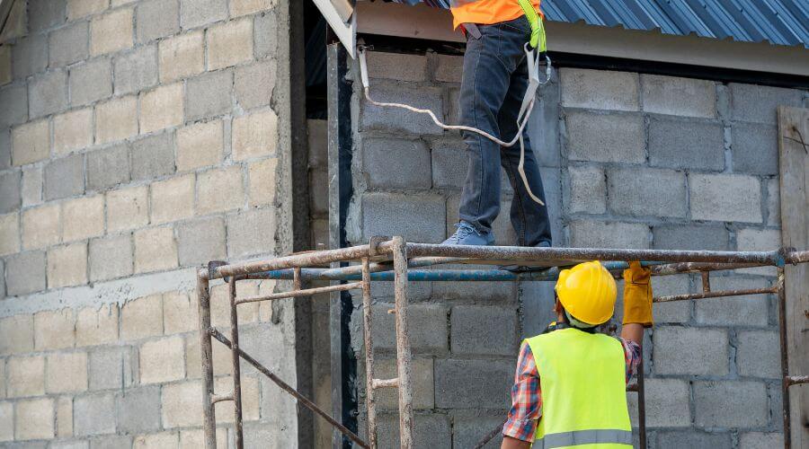 Expert Emergency Roof Repairs services in Worth, MO